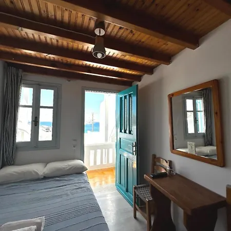 Marias Sea View 3*